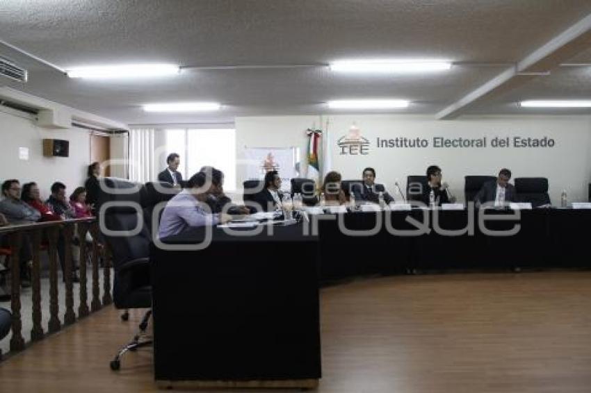 SESIÓN ESPECIAL IEE . CONSTANCIA FELIPE ÁNGELES