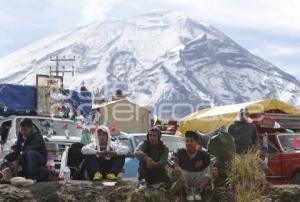 PEREGRINOS A LA BASILICA DE GUADALUPE POR PASO DE CORTES