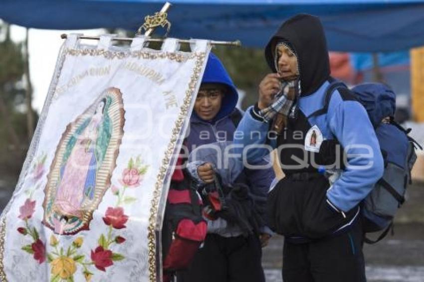 PEREGRINOS A LA BASILICA DE GUADALUPE POR PASO DE CORTES