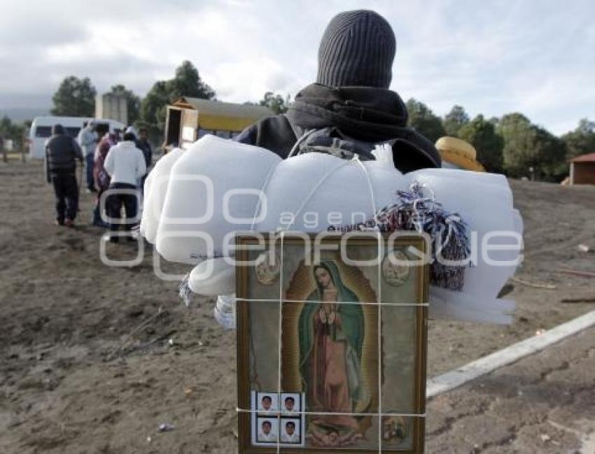 PEREGRINOS A LA BASILICA DE GUADALUPE POR PASO DE CORTES