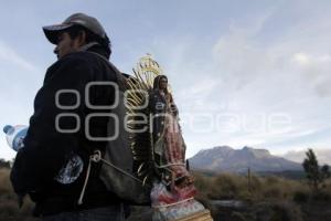 PEREGRINOS A LA BASILICA DE GUADALUPE POR PASO DE CORTES