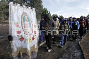 PEREGRINOS A LA BASILICA DE GUADALUPE POR PASO DE CORTES