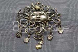 MUSEO AMPARO . ARTIFICIOS - PLATA Y DISEÑO EN MÉXICOMUSEO AMPARO . ARTIFICIOS - PLATA Y DISEÑO EN MÉXICO