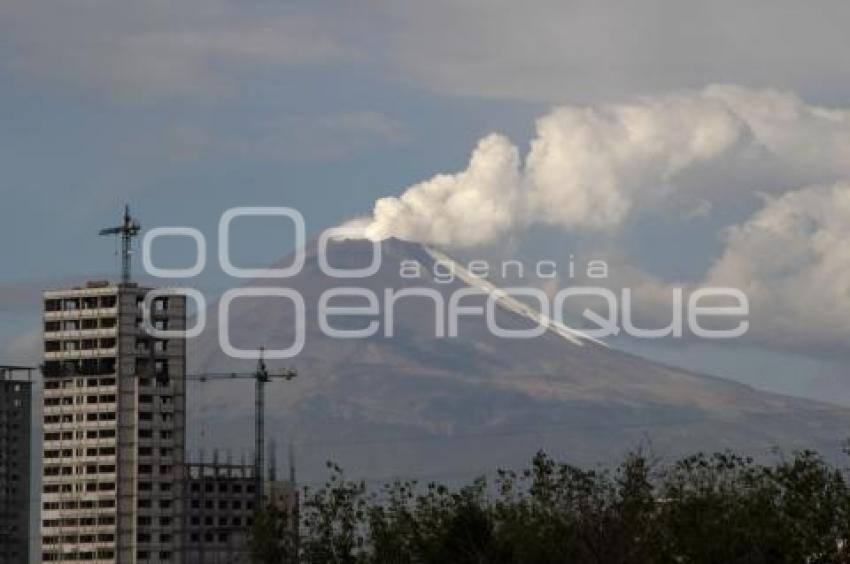 FUMAROLA VOLCÁN POPOCATÉPETL