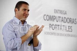 RMV. ENTREGA DE COMPUTADORAS A DOCENTES