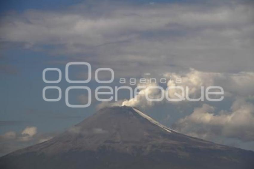 FUMAROLA VOLCÁN POPOCATÉPETL