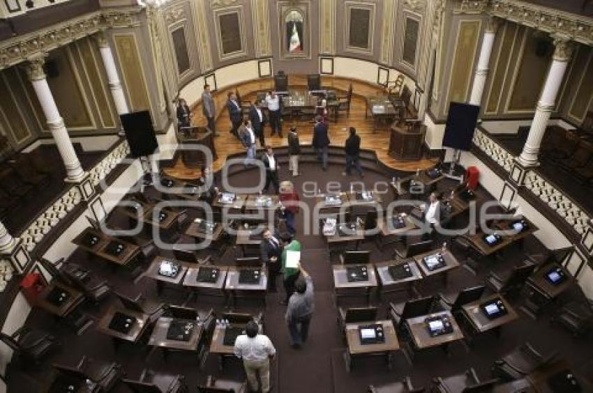 SESIÓN DE CONGRESO