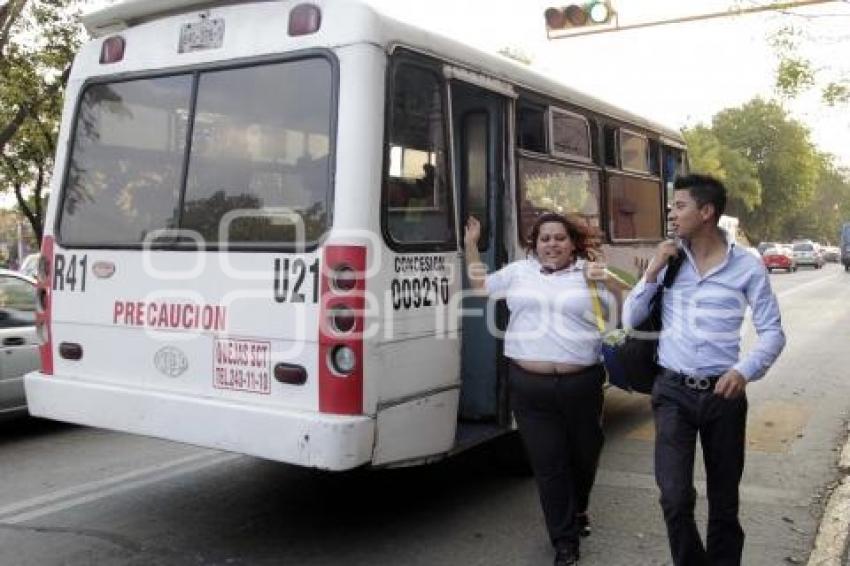 TRANSPORTE PÚBLICO