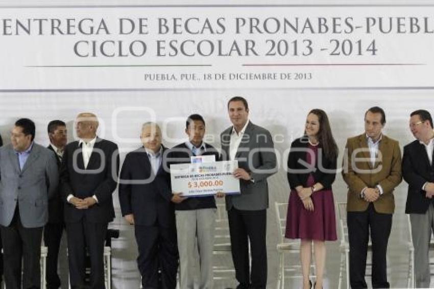 ENTREGA DE BECAS PRONABES