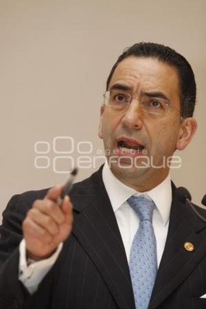 SENADOR JAVIER LOZANO ALARCÓN