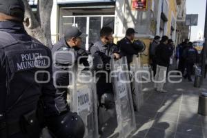 OPERATIVO EN CALLE 5 DE MAYO