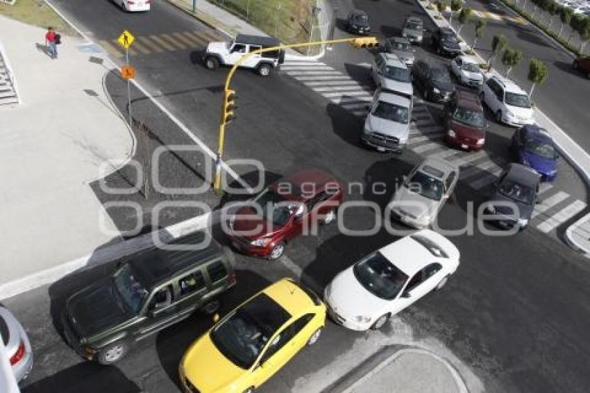 AFLUENCIA VEHÍCULAR. ZONAS COMERCIALES