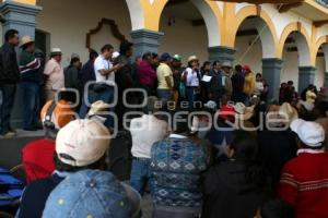 POLICÍA . ASAMBLEA COMUNITARIA