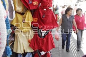 VENTA DE CALZONES ROJOS Y AMARILLOS