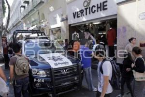 POLICÍA VIGILA CENTRO DE LA CIUDAD