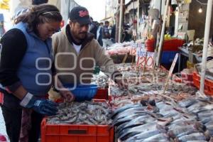 MERCADO. COMPRAS DE AÑO NUEVO