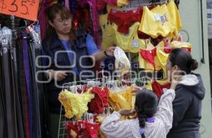 ROPA INTERIOR ROJA Y AMARILLA. FIN DE AÑO