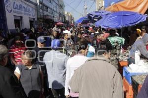 ABARROTAN POBLANOS MERCADO