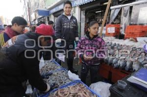 ABARROTAN POBLANOS MERCADO