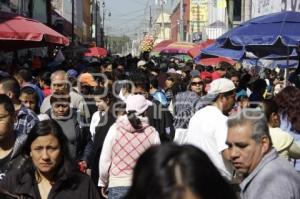 ABARROTAN POBLANOS MERCADO