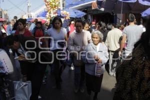 ABARROTAN POBLANOS MERCADO