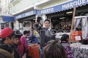 ABARROTAN POBLANOS MERCADO