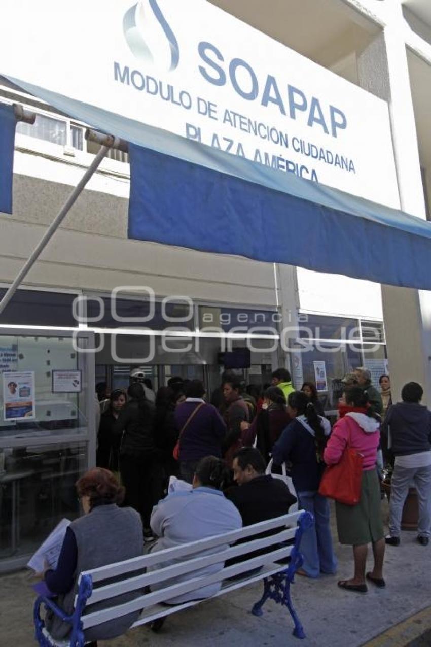 FILAS PARA PAGO AGUA . SOAPAP