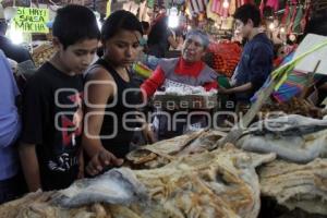 MERCADO. COMPRAS DE AÑO NUEVO