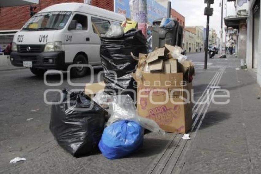 AÑO NUEVO . BASURA