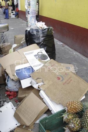 AÑO NUEVO . BASURA