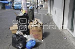 AÑO NUEVO . BASURA