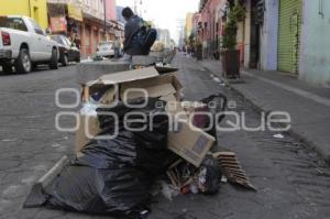 AÑO NUEVO . BASURA