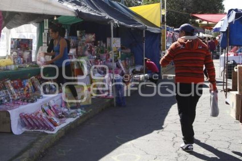 AMBULANTES SE INSTALAN EN LA MARGARITA . REYES MAGOS