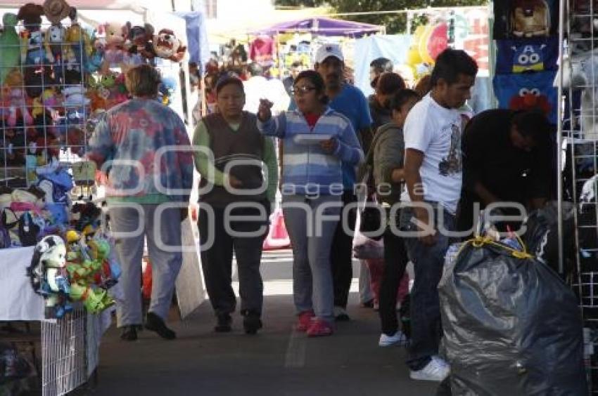 AMBULANTES SE INSTALAN EN LA MARGARITA . REYES MAGOS