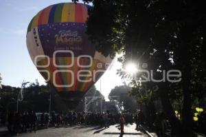 LANZAN CARTAS A LOS REYES EN GLOBO AEROSTÁTICO