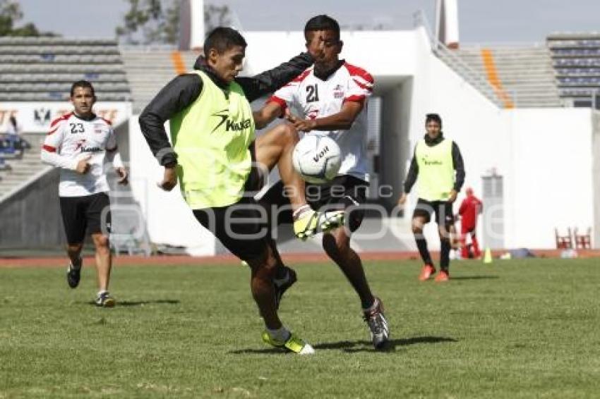 ENTRENAMIENTO LOBOS BUAP
