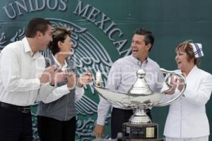 INAUGURA ENRIQUE PEÑA NIETO HOSPITAL EN ACATLÁN