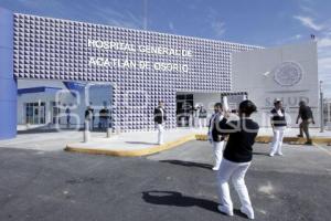 INAUGURA ENRIQUE PEÑA NIETO HOSPITAL EN ACATLÁN