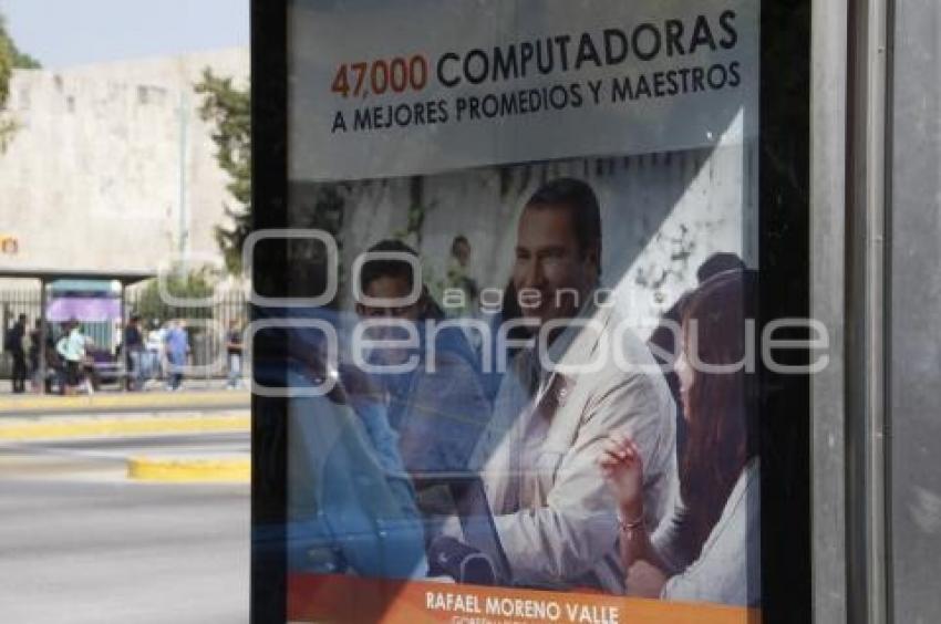 PUBLICIDAD DEL TERCER INFORME DE GOBIERNO . GOBERNADOR