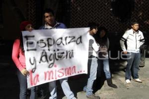 MANIFESTACIÓN AFUERA DE LA BUAP