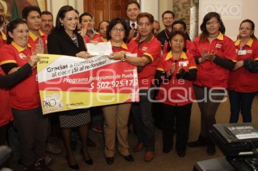 RECIBE DONATIVO EL DIF MUNICIPAL