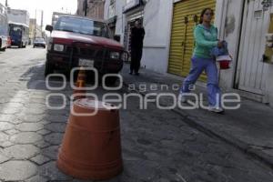 CON BOTES SE APARTAN LUGARES EN EL CENTRO HISTÓRICO