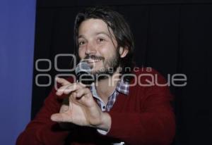 ACTOR . DIEGO LUNA