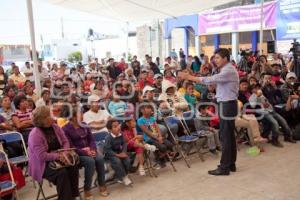 INAUGURA ALCALDE OBRAS EN XONACATEPEC