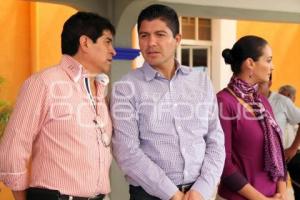 INAUGURA ALCALDE OBRAS EN XONACATEPEC
