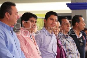 INAUGURA ALCALDE OBRAS EN XONACATEPEC
