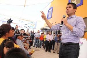 INAUGURA ALCALDE OBRAS EN XONACATEPEC