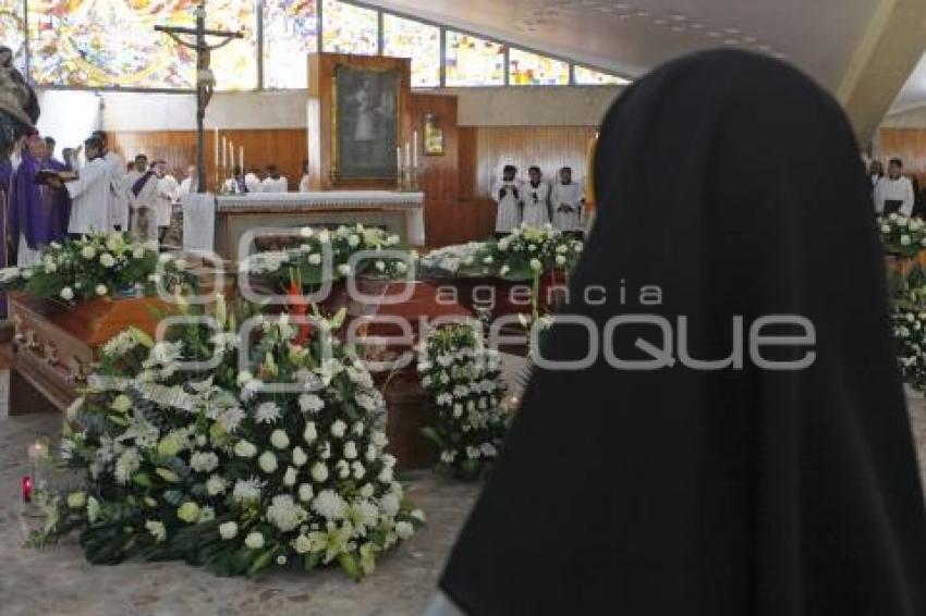 MISA DE CUERPO PRESENTE . ARZOBISPO DE PUEBLA