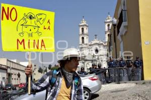 MANIFESTACIÓN CONTRA MINERA