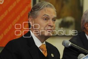 LUIS ERNESTO DERBEZ . RECTOR UDLAP